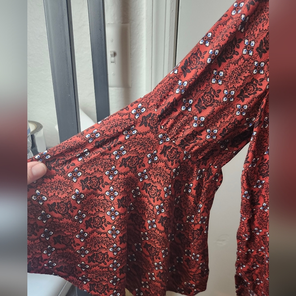 Red Floral Women's Top - Picture 2 of 7